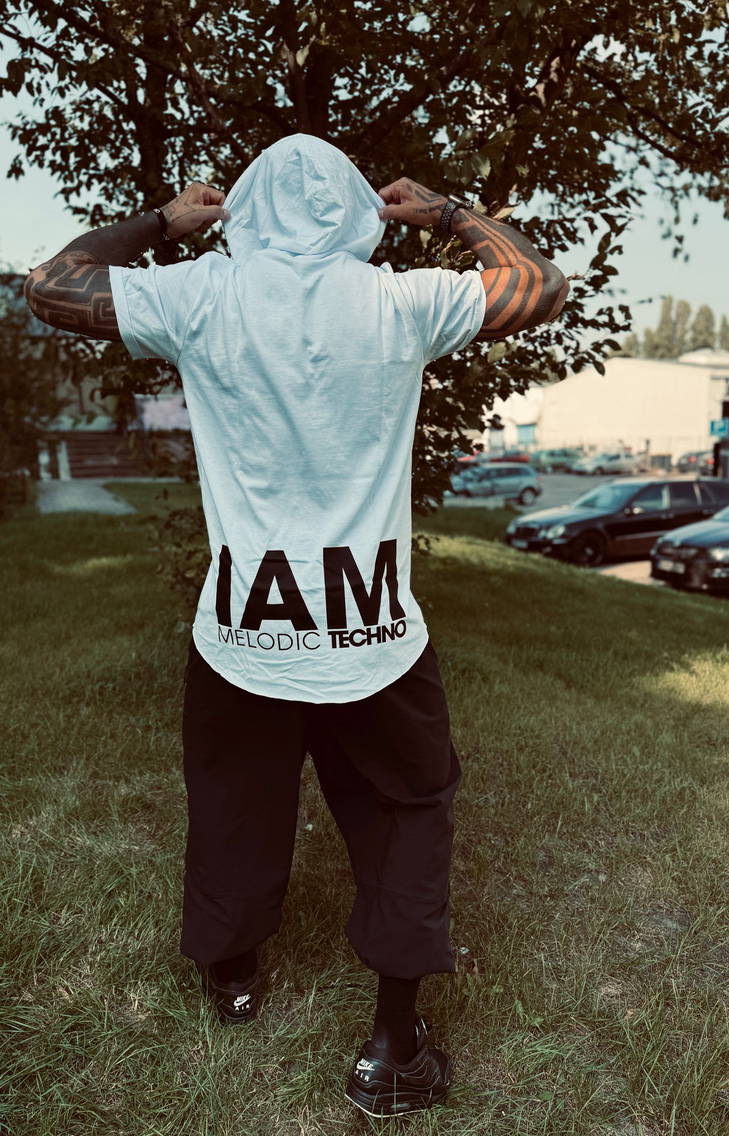 IAM Melodic Techno Alf´s Stageshirt mit Kapuze