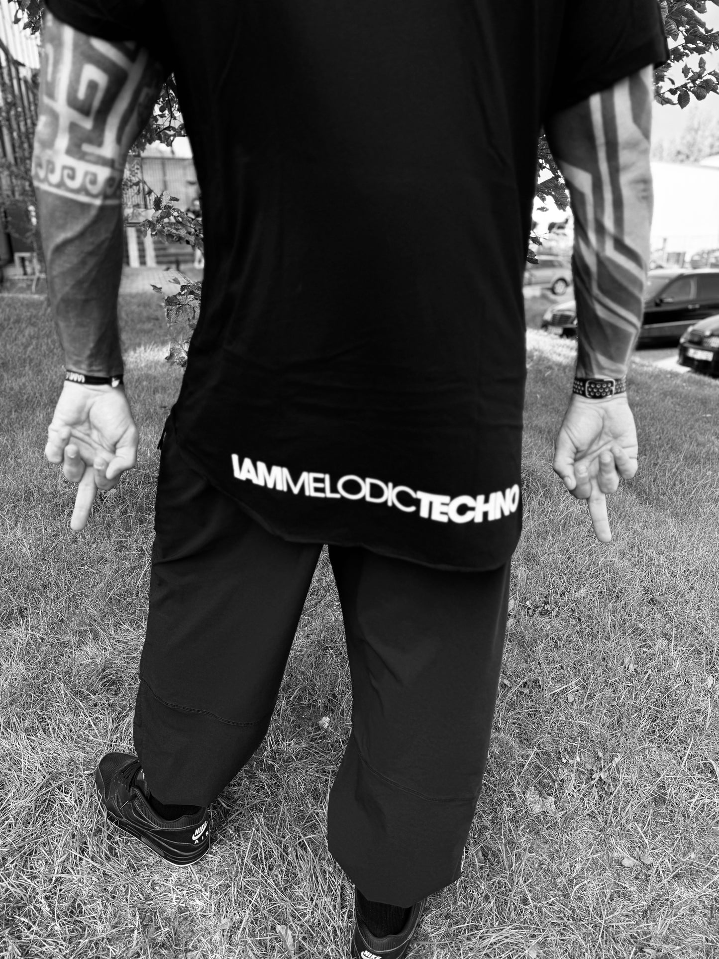 IAM Melodic Techno Alf´s Stageshirt mit Kapuze
