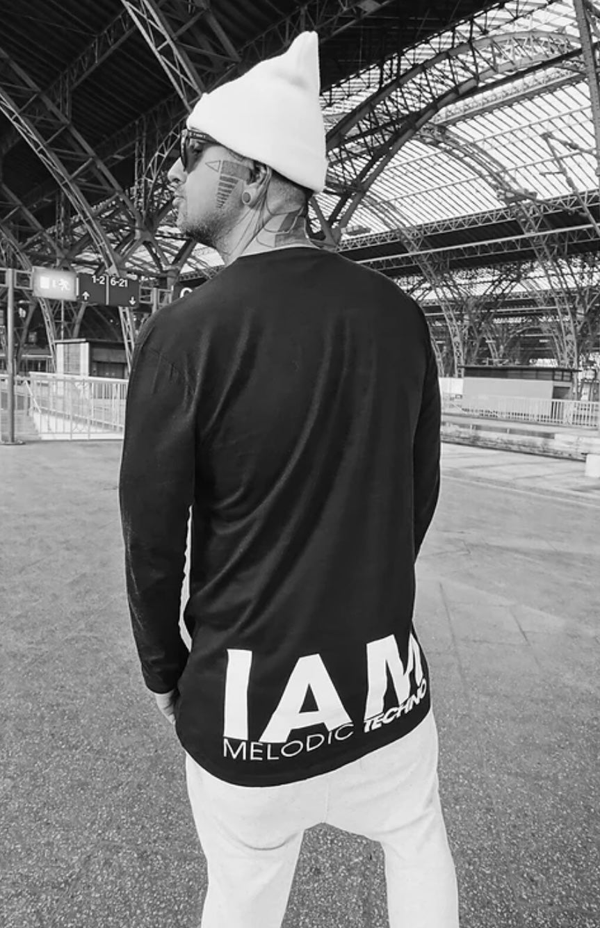 IAM Melodic Techno Sleeved Longline