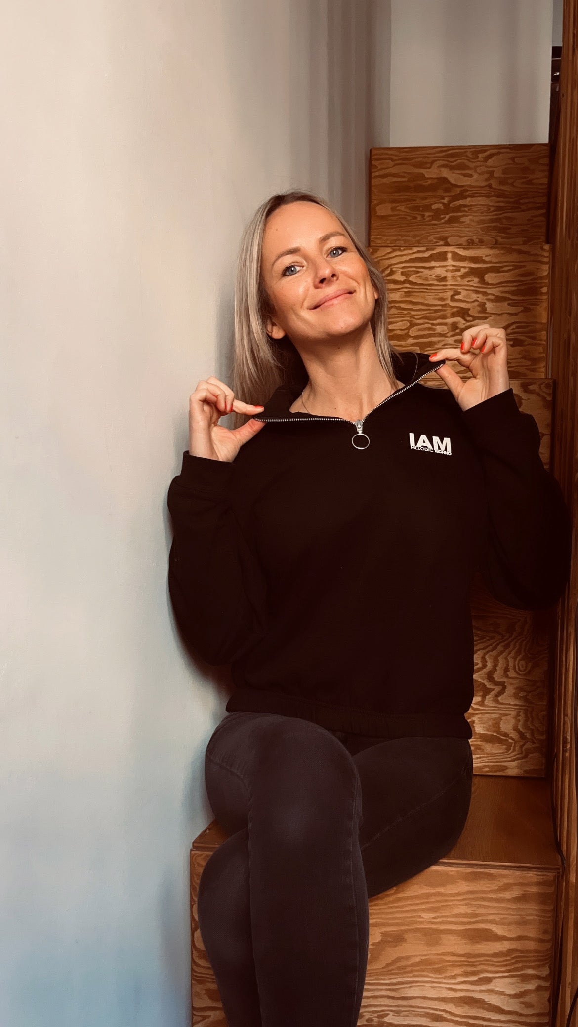 IAM Melodic Techno Ladies Cropped Zip Sweat