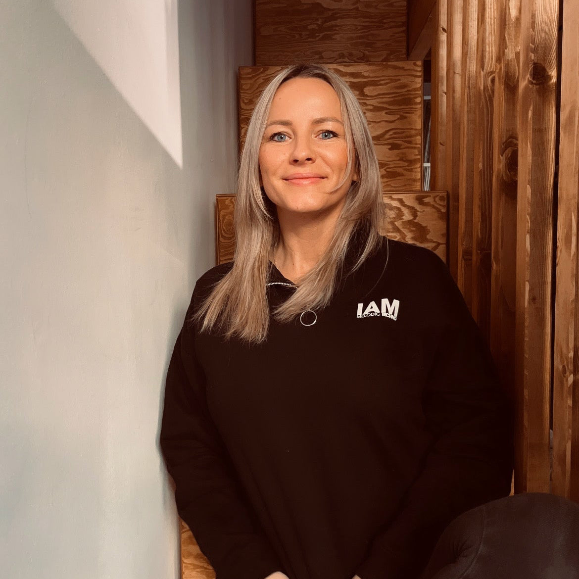 IAM Melodic Techno Ladies Cropped Zip Sweat