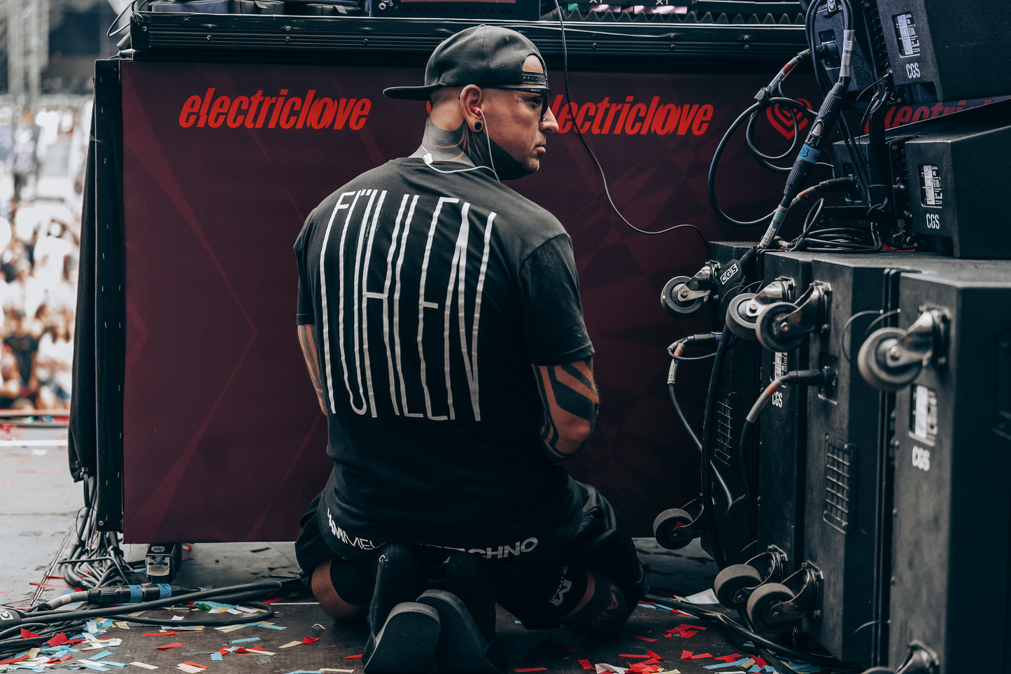 IAM Melodic Techno Longshirt - FÜHLEN