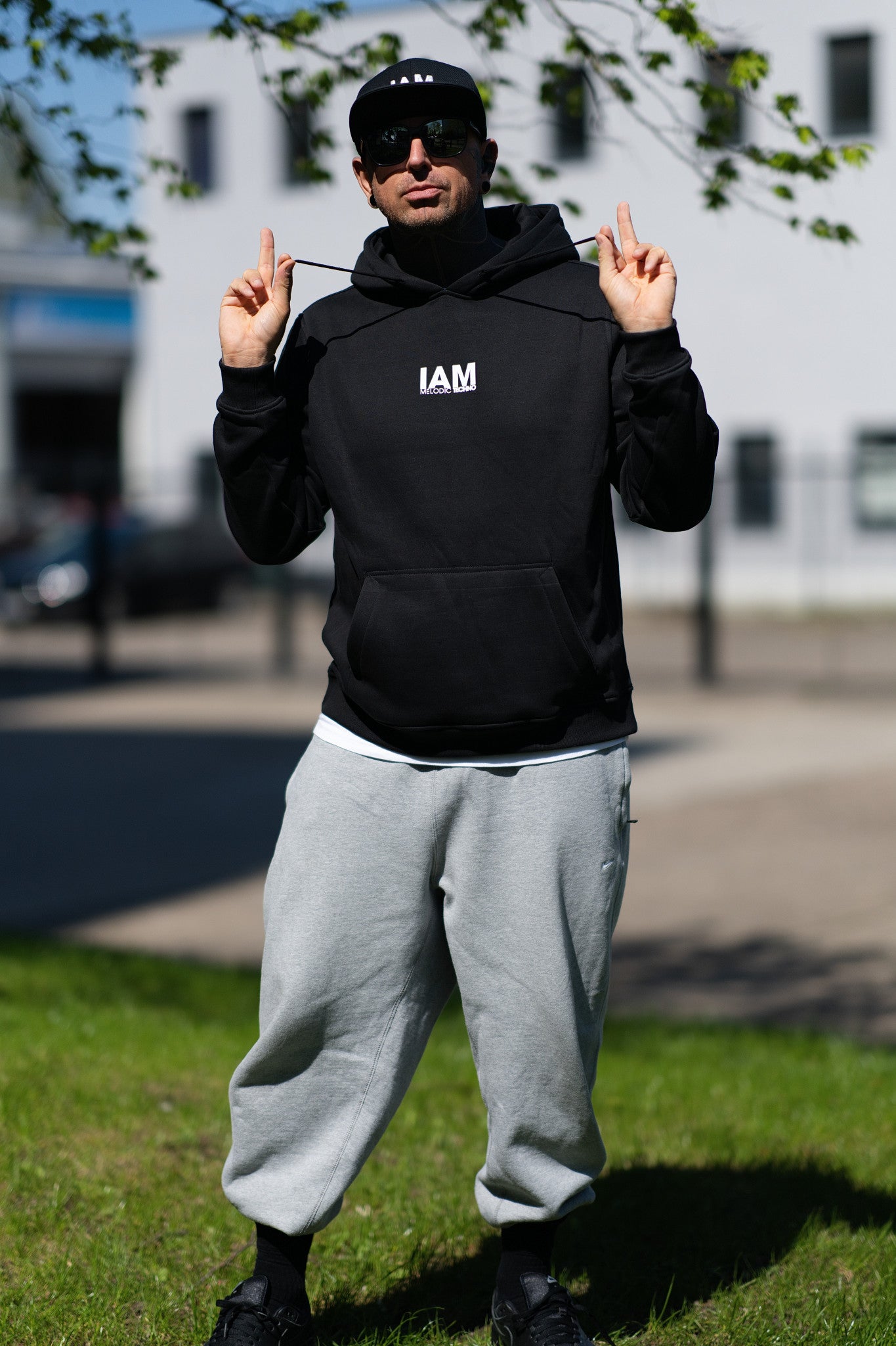 IAM Melodic Techno Liebe Hoodie
