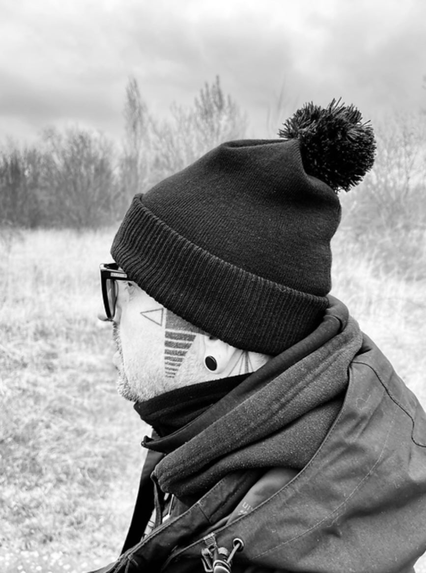 Chunky Brim Beanie - Red – La Garçonne Chunky Brim Beanie - Red – La Garçonne