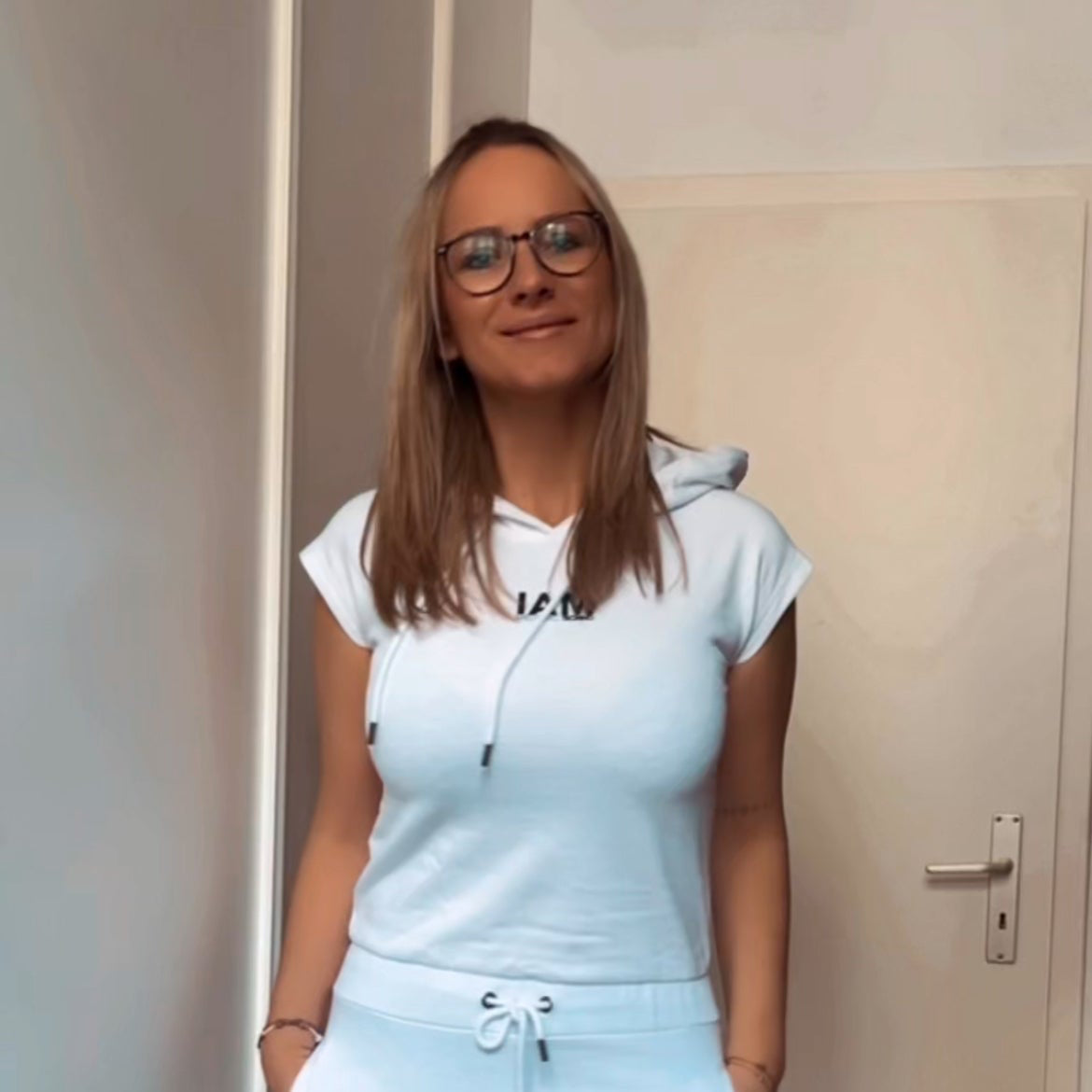 IAM Melodic Techno Hoodie Kleid mit Kapuze