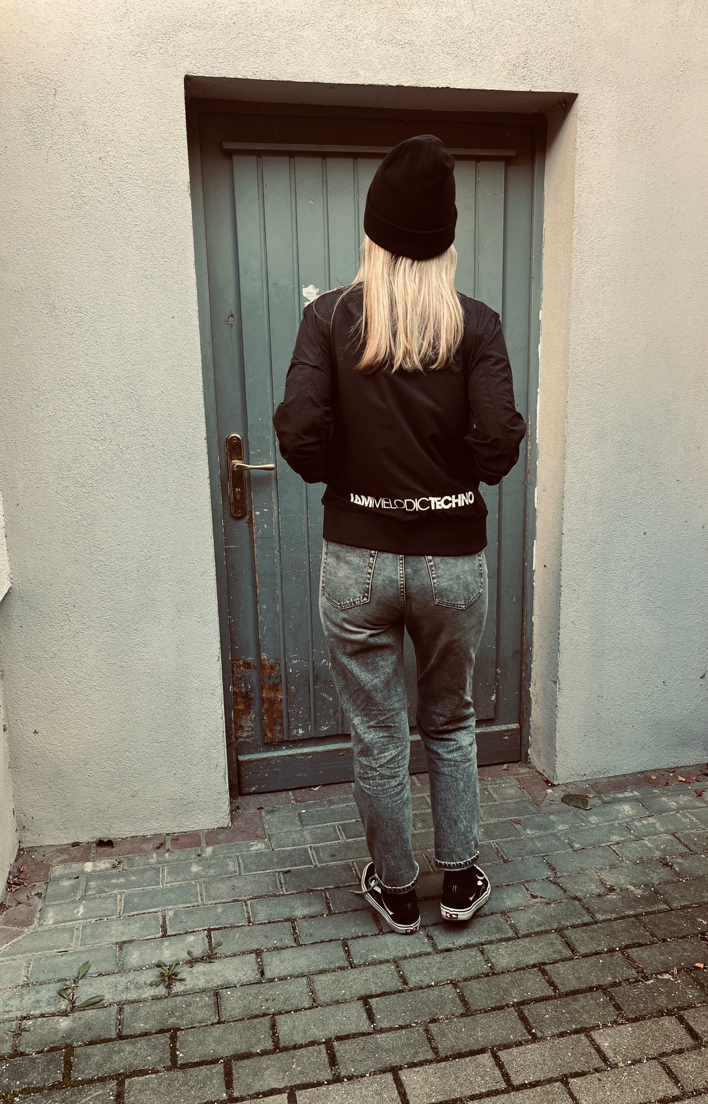IAM Melodic Techno Ladies Light Bomber