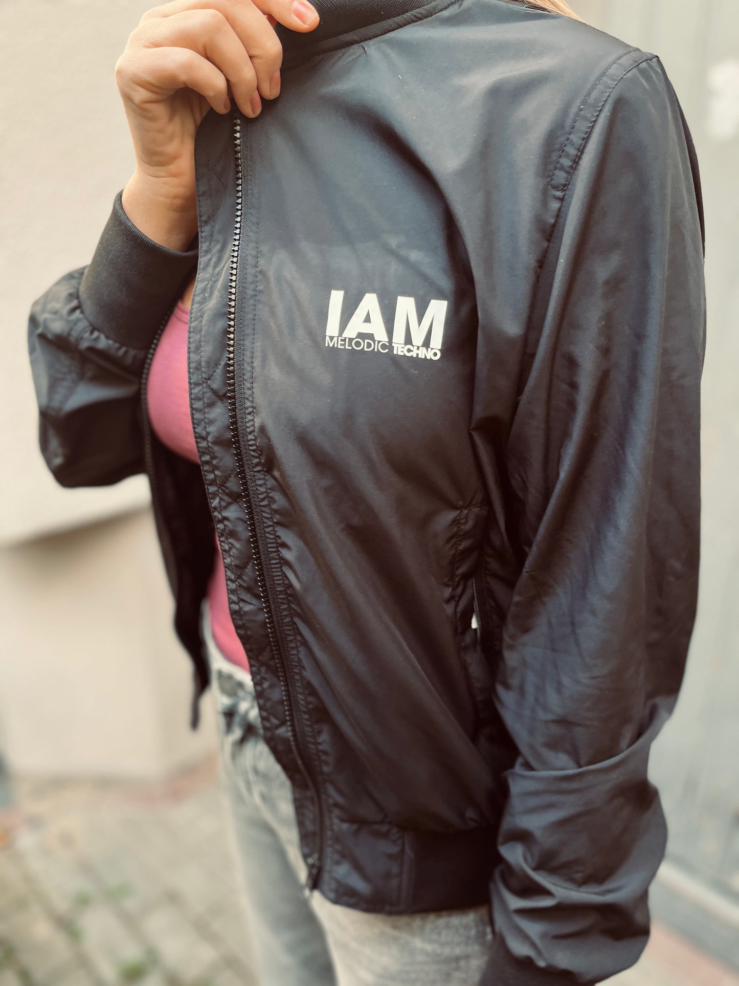 IAM Melodic Techno Ladies Light Bomber