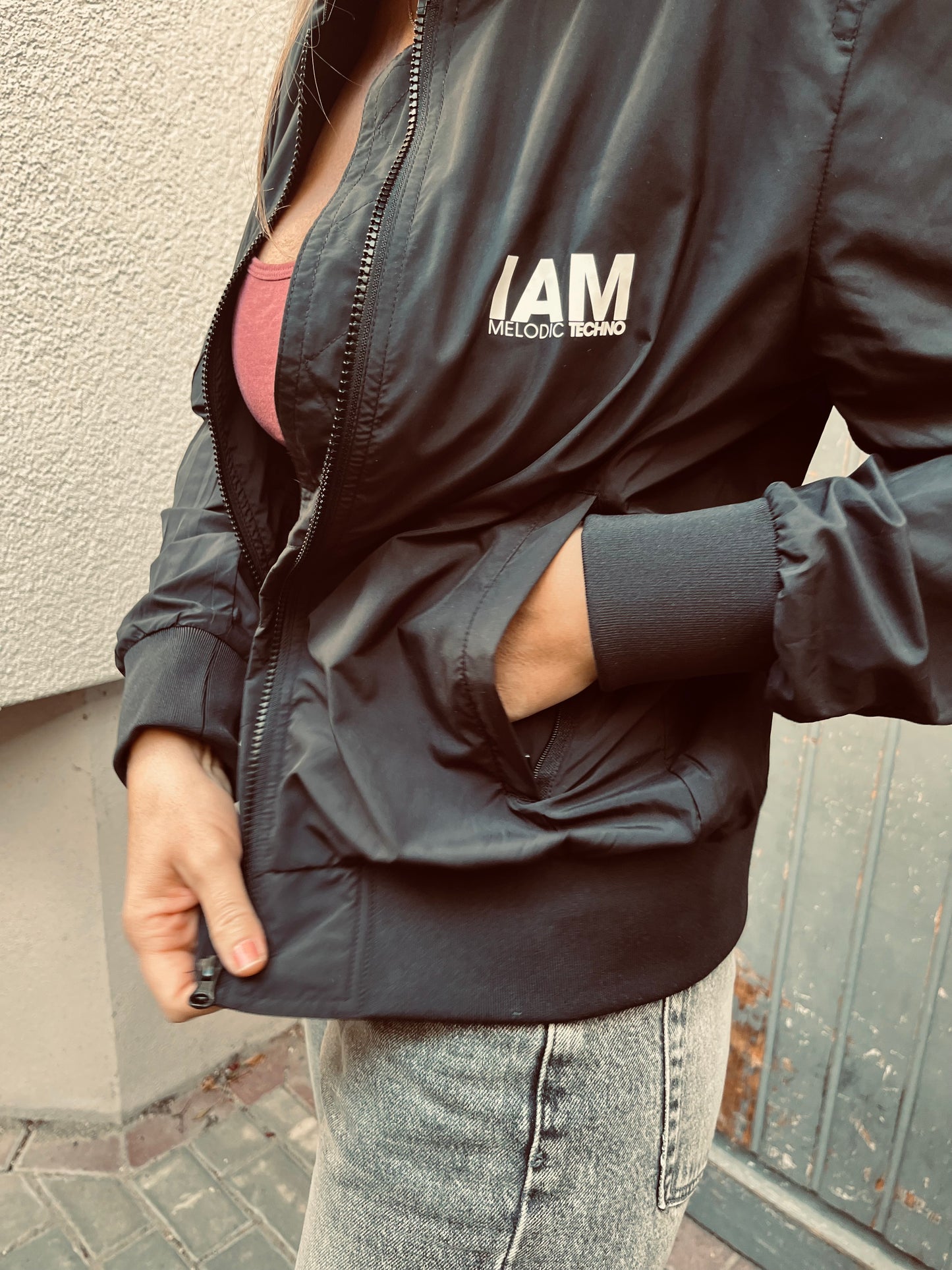 IAM Melodic Techno Ladies Light Bomber