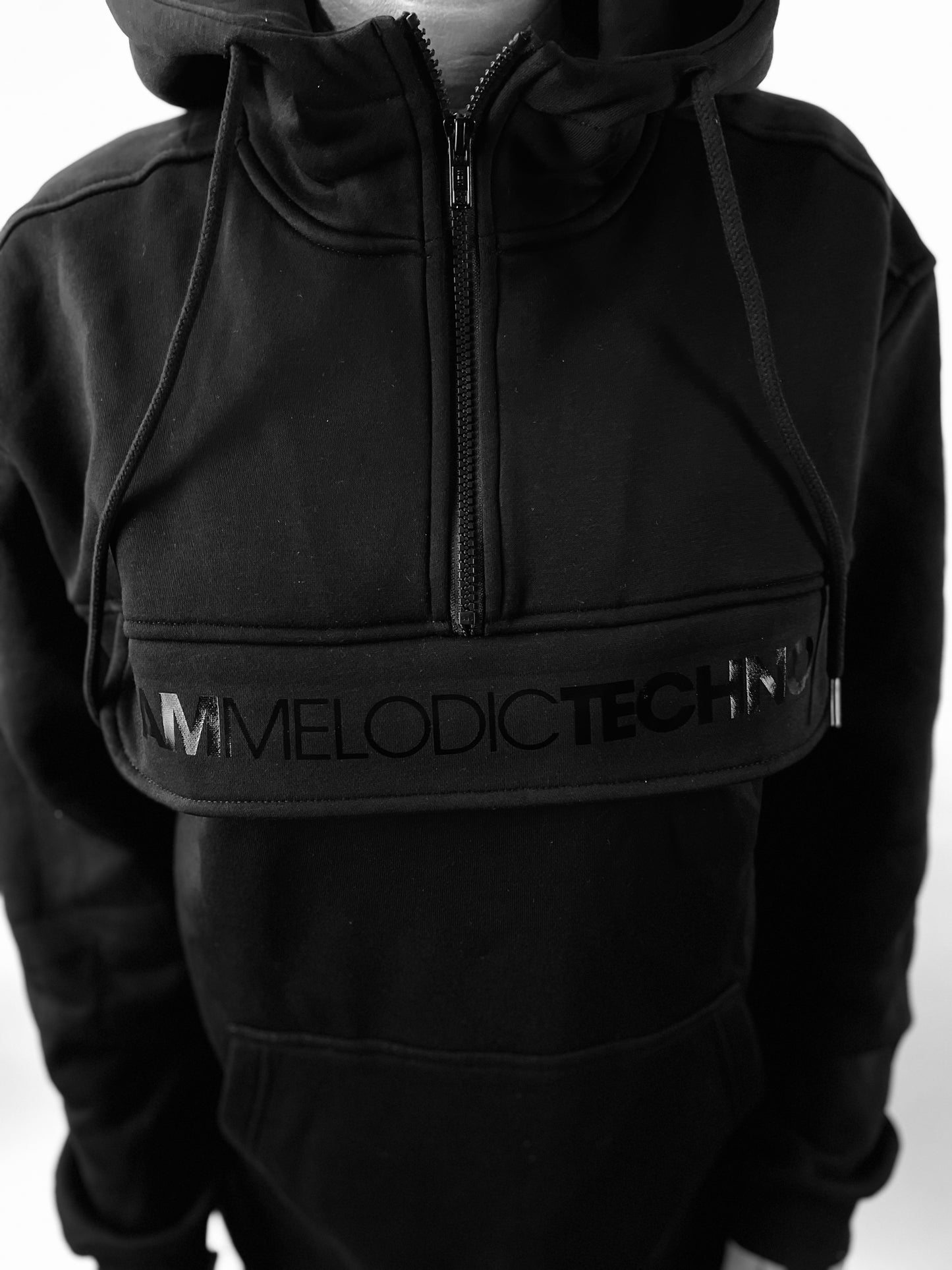 IAM Melodic Techno Alf's ueberzieher Hoodie Ladies - BLACK EDITION